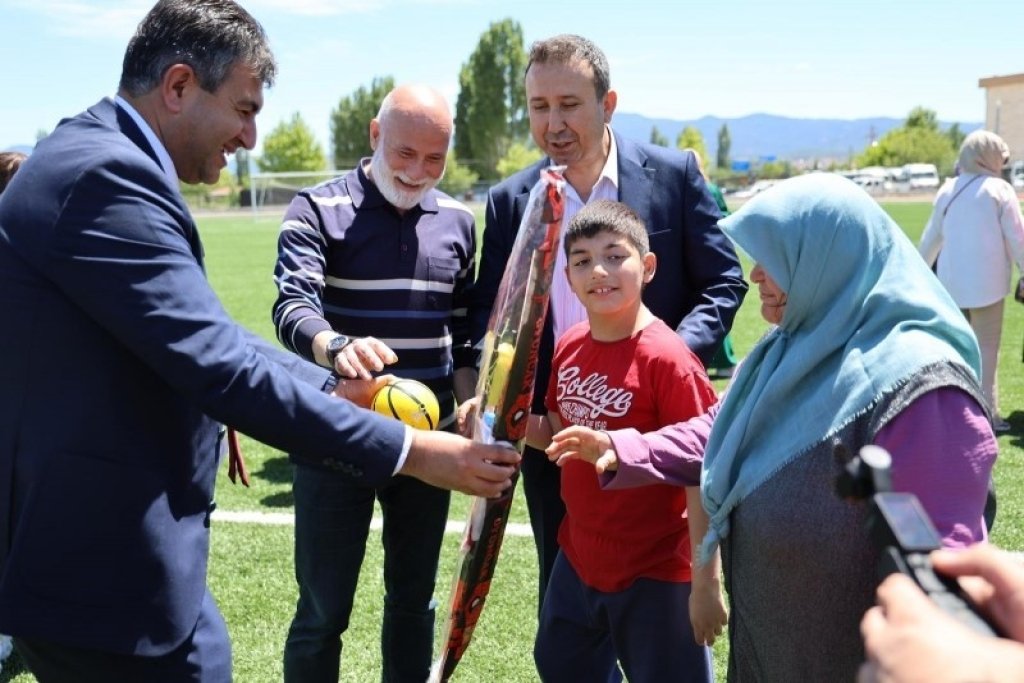 bilecik-haber_gediz-de-engelli-bireyler-icin-ucurtma-senligi-4603.jpg