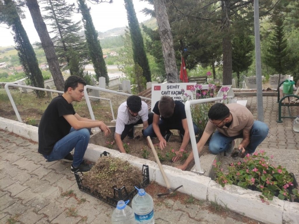 bilecik-haber_gediz-de-ogrencilerden-ornek-davranis-6990.jpg