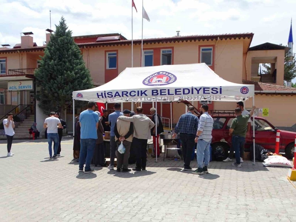 bilecik-haber_hisarcik-ta-hastane-personelinden-lokma-ikrami-4612.jpg