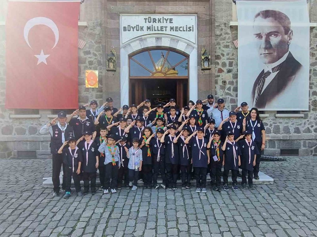 bilecik-haber_iklim-izcileri-ata-nin-huzurunda-5249.jpg