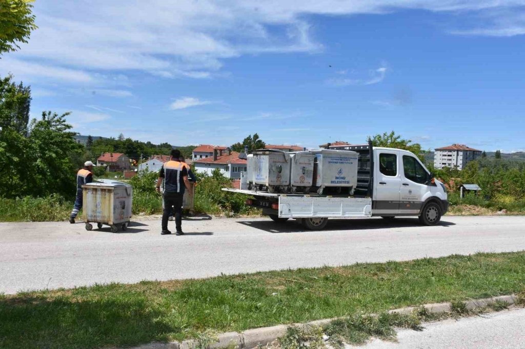 bilecik-haber_inonu-de-cop-konteynirlari-yenileniyor-4220.jpg