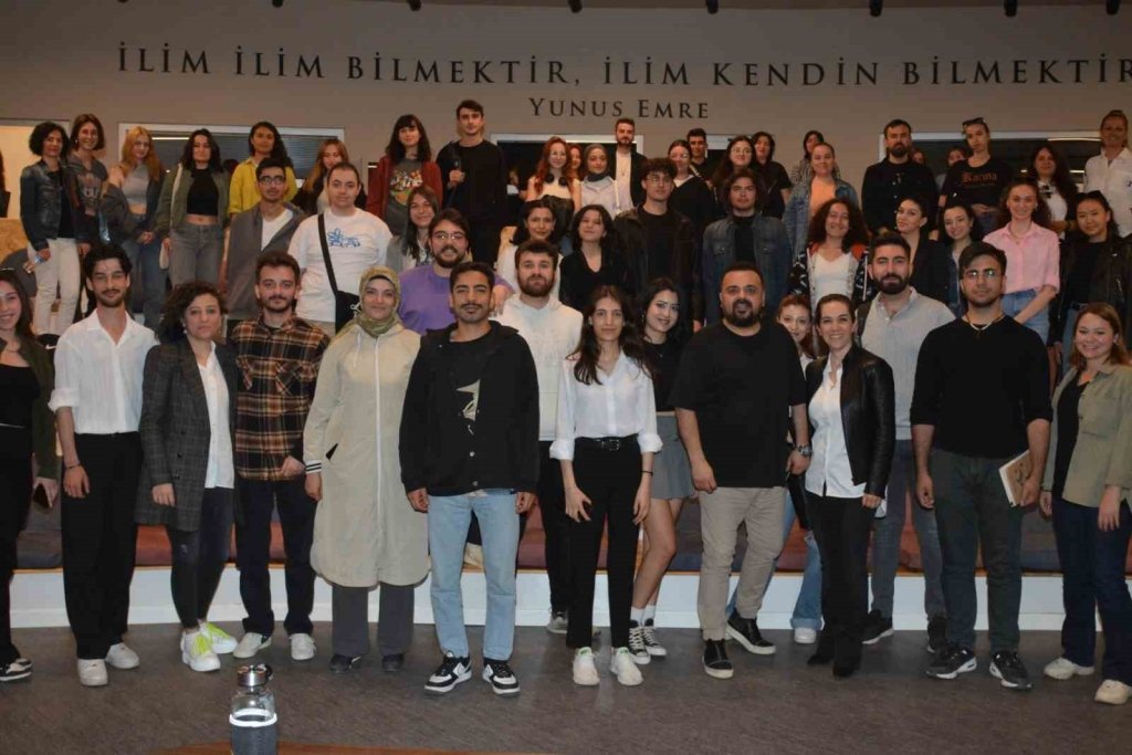 bilecik-haber_kadir-ozubek-iletisim-bilimleri-fakultesi-ogrencileriyle-bulustu-3803.jpg