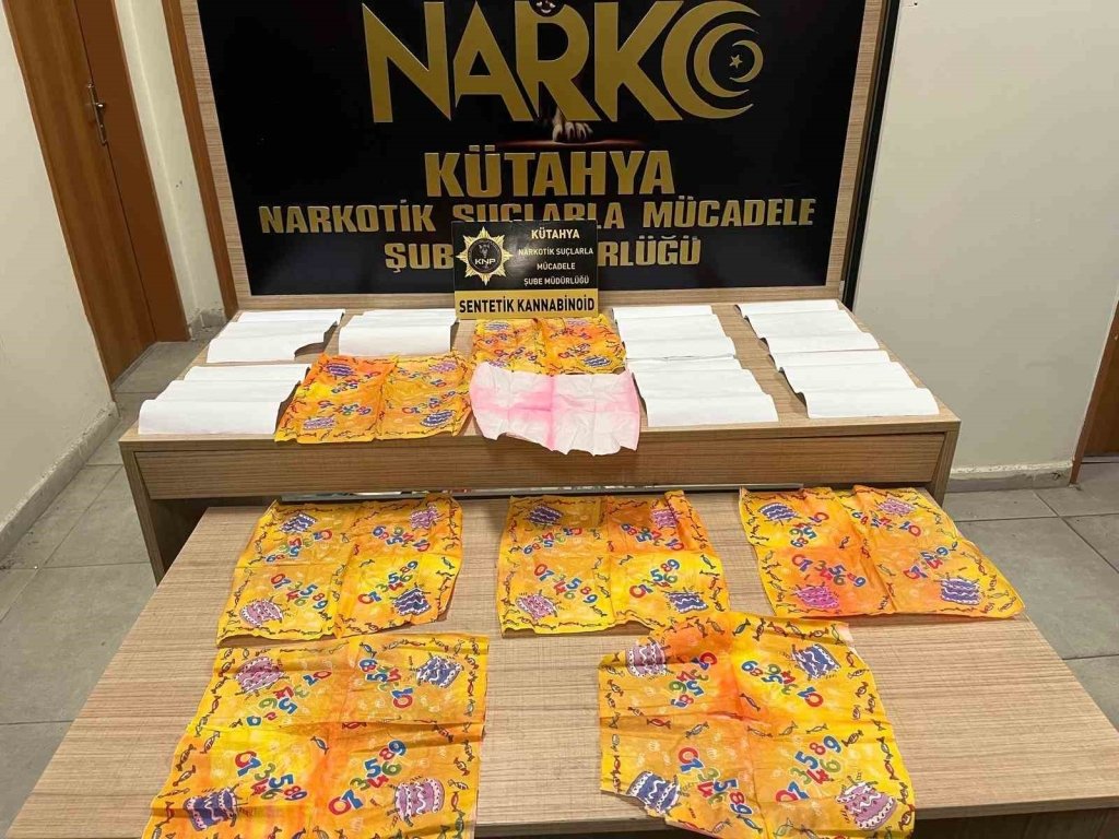 bilecik-haber_kutahya-da-3-uyusturucu-saticisi-tutuklandi-3585.jpg