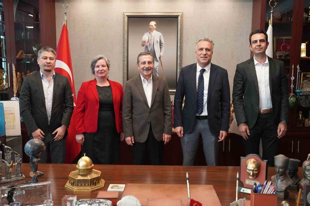 bilecik-haber_oedas-ve-turk-telekom-dan-baskan-atac-a-ziyaret-2269.jpg