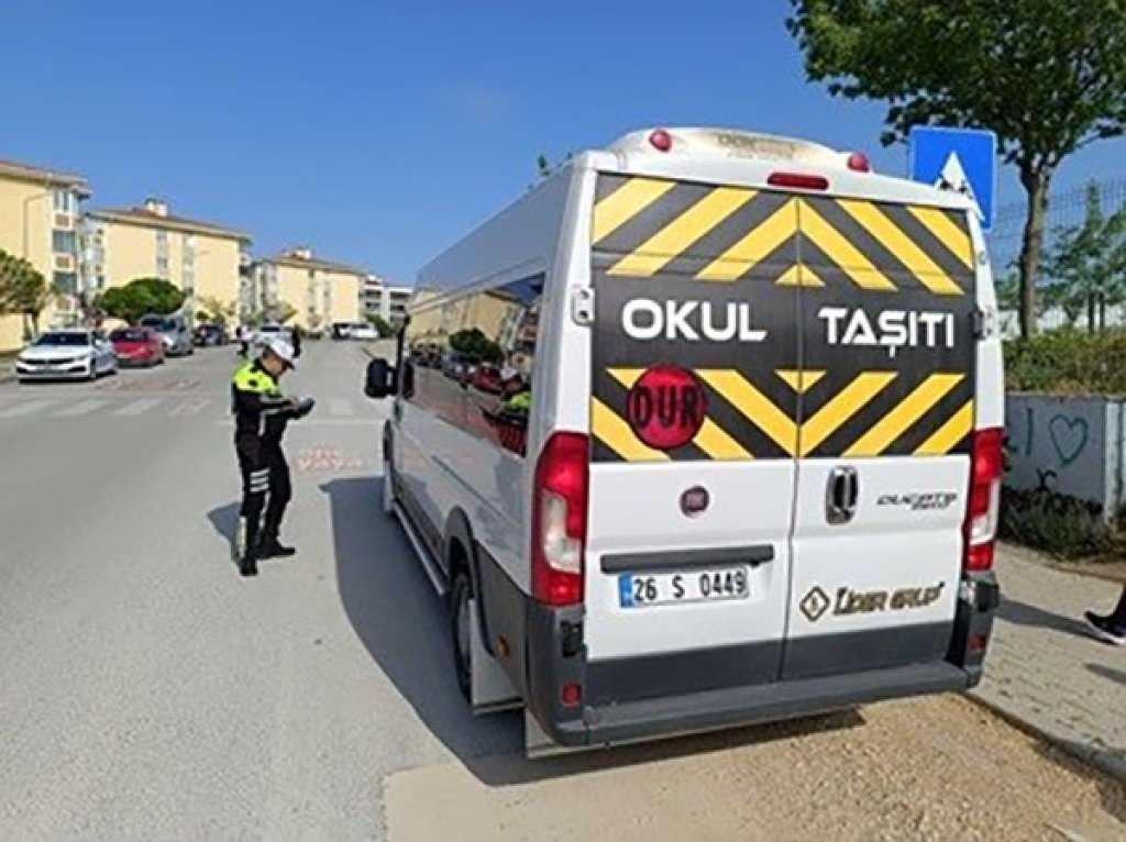 bilecik-haber_polis-ekipleri-okullarin-cevresindeki-denetimleri-2140.jpg
