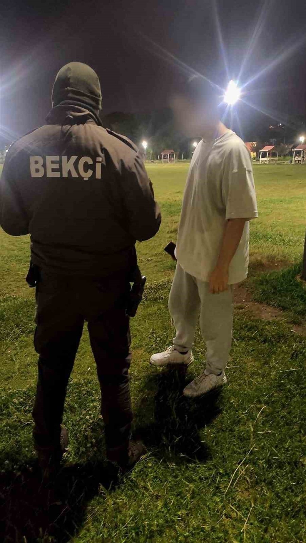 bilecik-haber_polis-ekiplerinden-supheli-sahislara-yonelik-denetim-devam-ediyor-6235.jpg