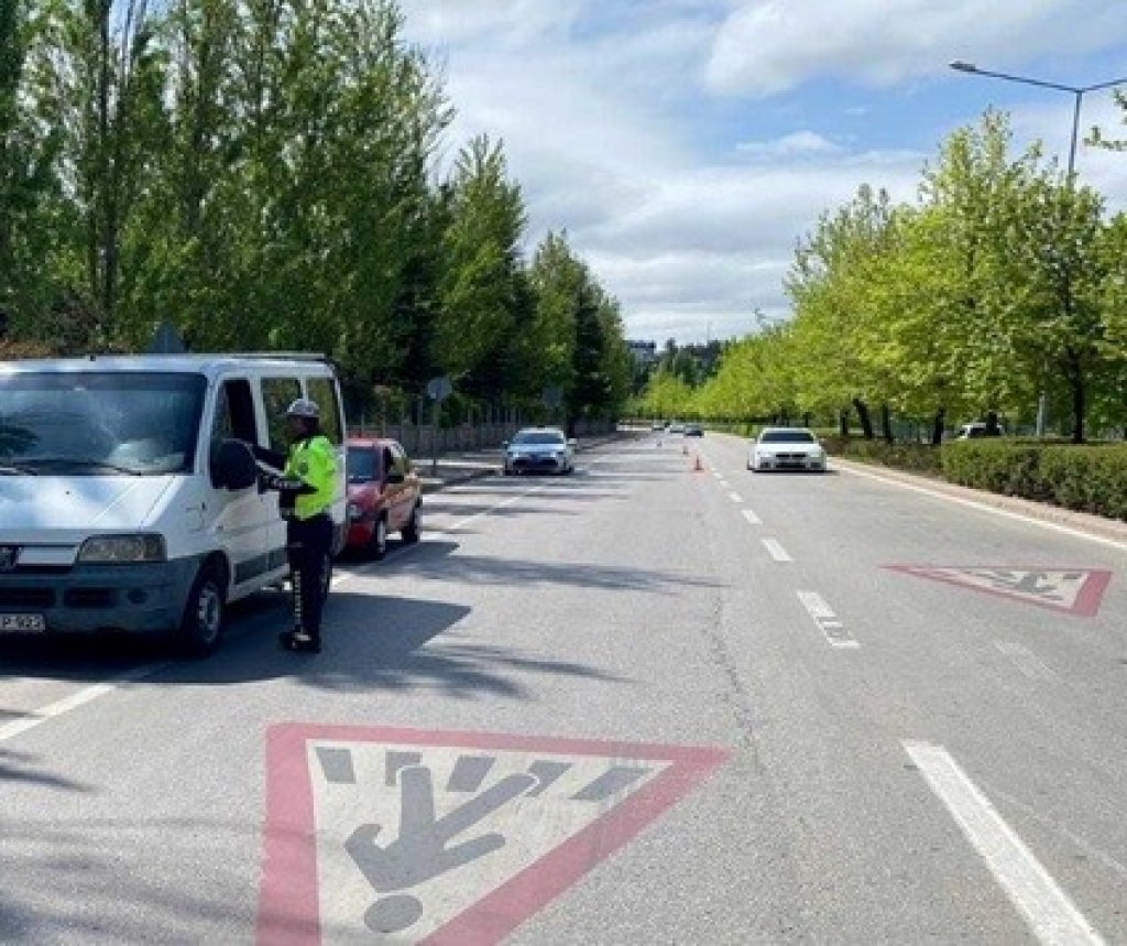 bilecik-haber_polis-ekiplerinin-bir-haftalik-trafik-denetiminde-10-milyon-tl-ceza-yazildi-2726.jpg