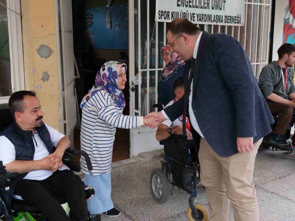 bilecik-haber_rektor-yardimcisi-prof-dr-sezgin-zeren-sporcularimizi-tebrik-ediyorum-3611.jpg