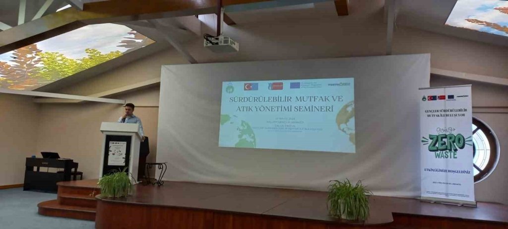 bilecik-haber_surdurulebilir-mutfak-ve-atik-yonetimi-semineri-gerceklestirildi-3003.jpg