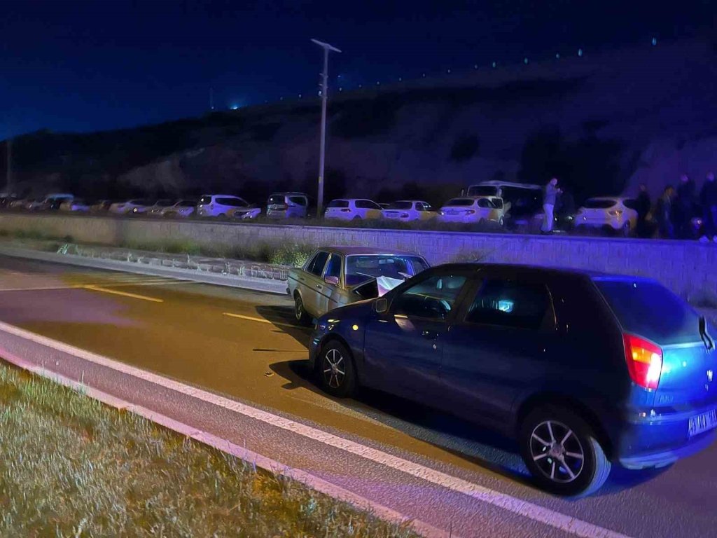 bilecik-haber_tavsanli-da-trafik-kazasi-5-yarali-2625.jpg