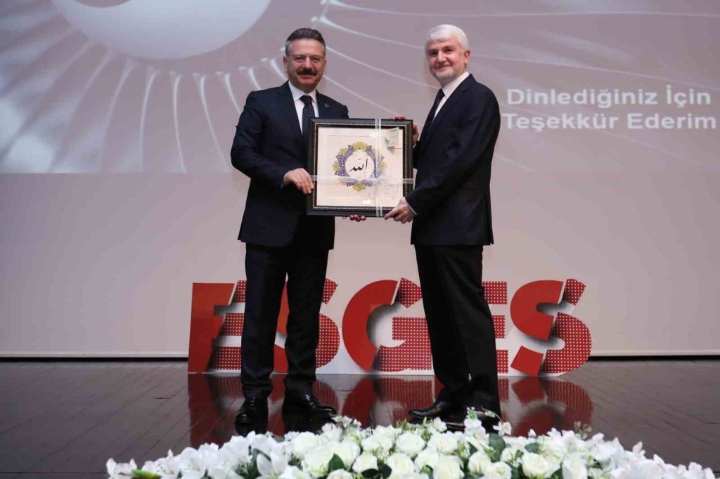 bilecik-haber_vali-huseyin-aksoy-esges-acilis-programi-na-katildi-5934.jpg
