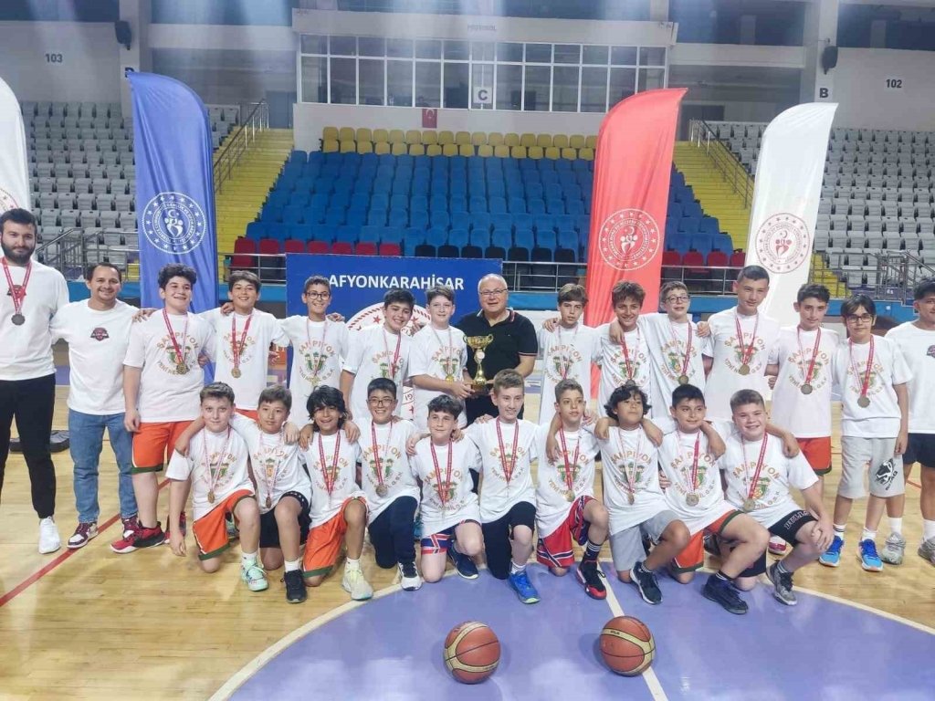 bilecik-haber_afyonkarahisar-da-basketbol-musabakalari-sona-erdi-11016.jpg