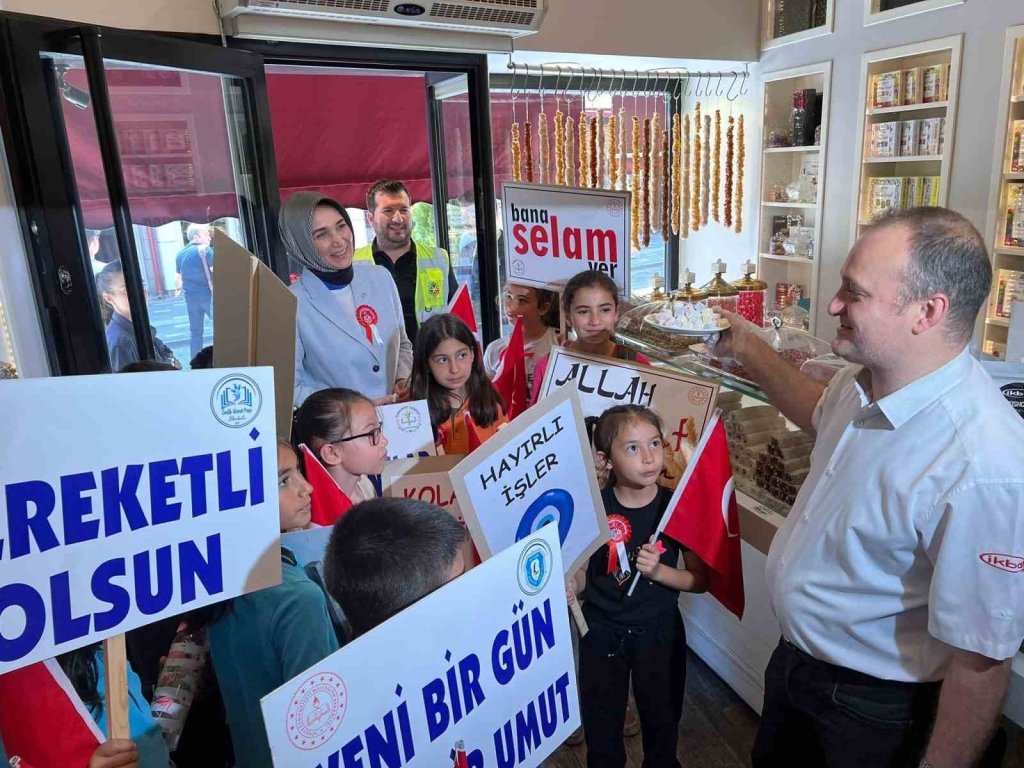 bilecik-haber_afyonkarahisar-da-dunyaya-deger-katiyoruz-projesi-hayata-gecti-8901.jpg