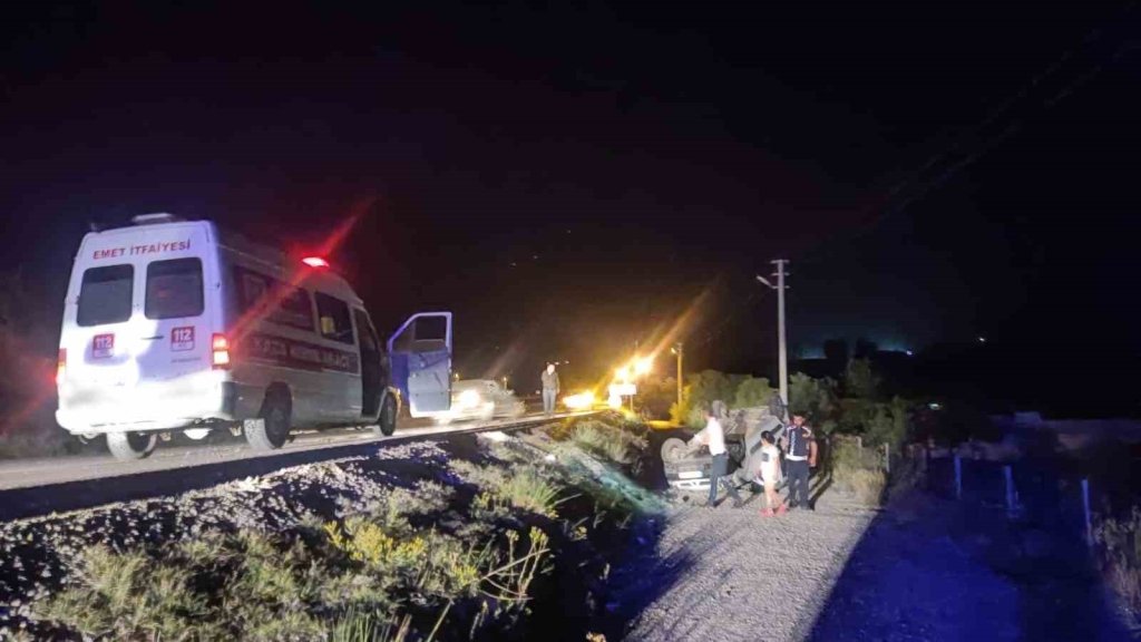 bilecik-haber_emet-te-trafik-kazasi-2-yarali-8518.jpg