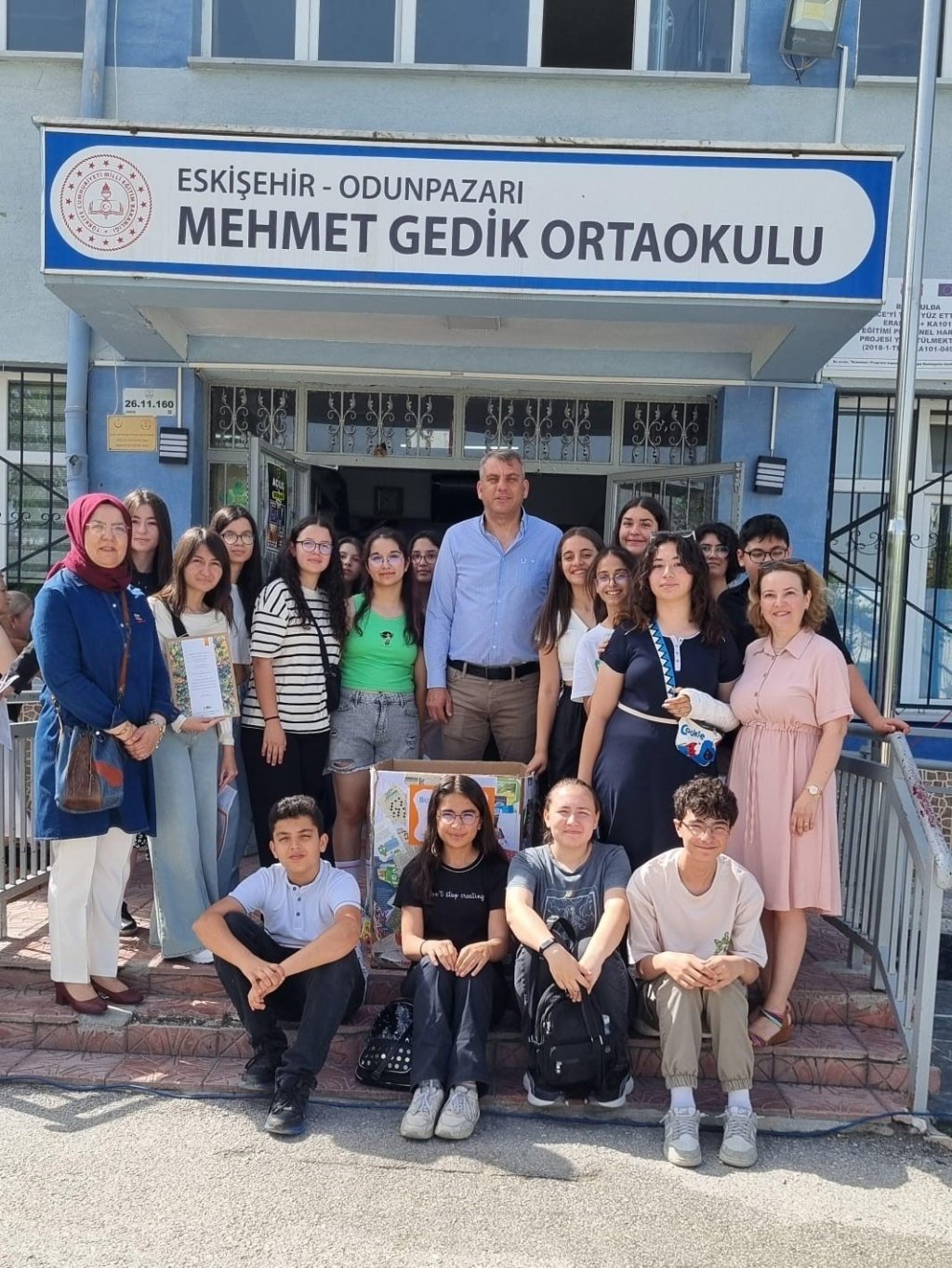bilecik-haber_eskisehir-mehmet-gedik-ortaokulu-ogrencilerinden-k-gidin-yolculugu-adli-etwinning-projesi-yogun-ilgi-gordu-11763.jpg