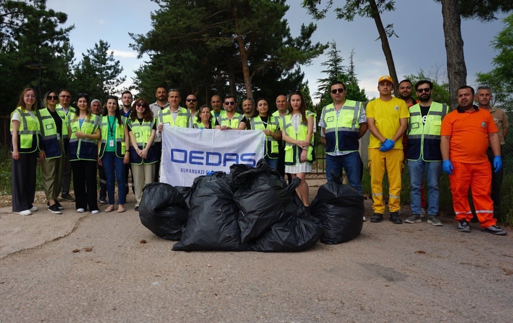 bilecik-haber_gonulluler-kocakir-da-20-poset-cop-topladi-10448.jpg