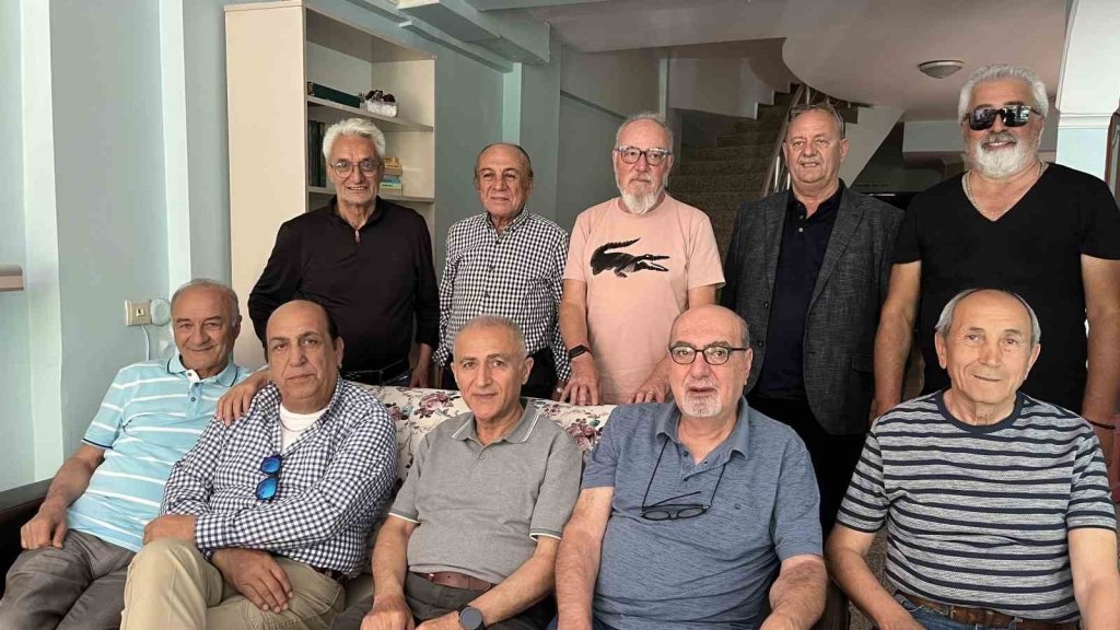 bilecik-haber_hababam-sinifi-yillar-sonra-vefada-bulustu-8425.jpg