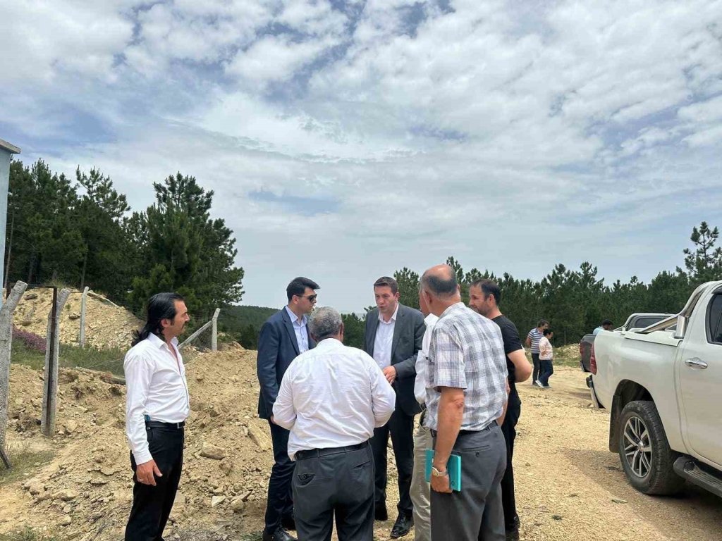 bilecik-haber_hisarcik-kaymakami-bahar-su-altyapi-hatlarindaki-calismalari-yerinde-inceledi-11422.jpg