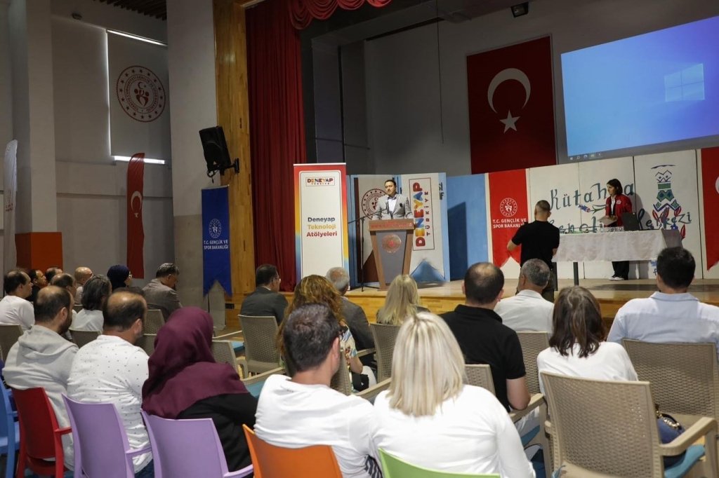 bilecik-haber_kutahya-da-deneyap-atolyesi-havacilik-ve-uzay-teknolojileri-proje-senligi-8382.jpg