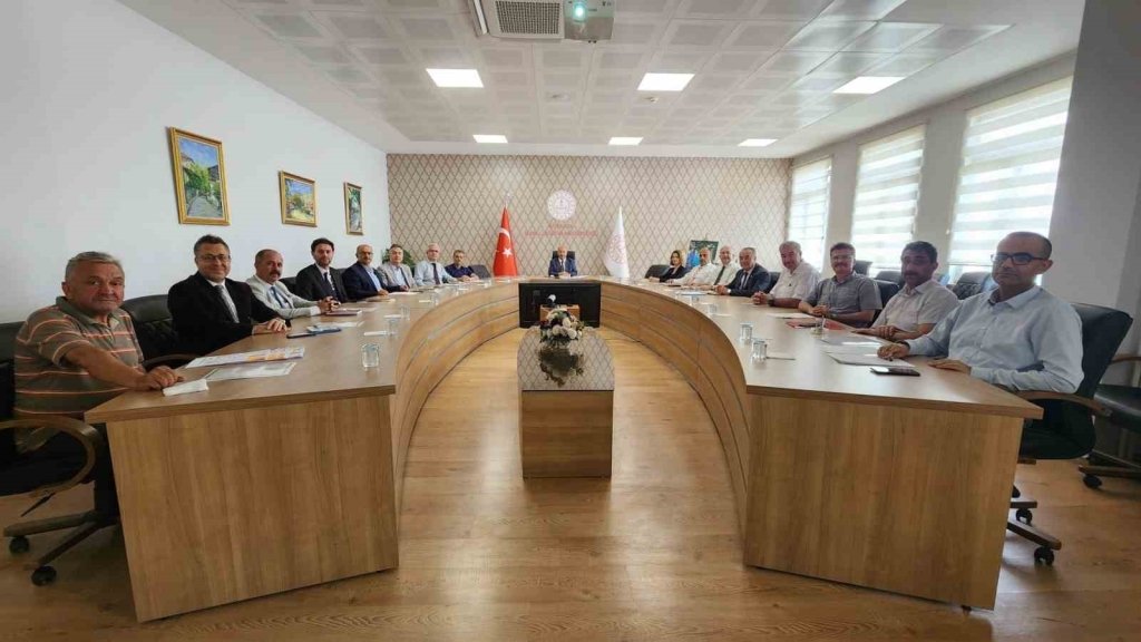 bilecik-haber_kutahya-da-ilce-milli-egitim-mudurleri-sene-sonu-degerlendirme-toplantisi-11428.jpg