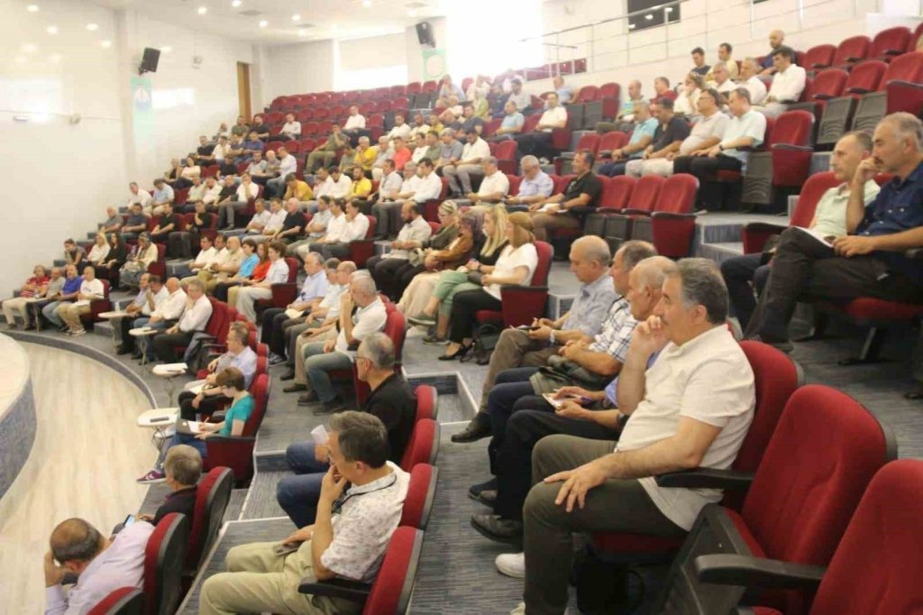 bilecik-haber_kutahya-da-merkez-ilce-egitim-kurumu-mudurleri-kurulu-toplantisi-13027.jpg
