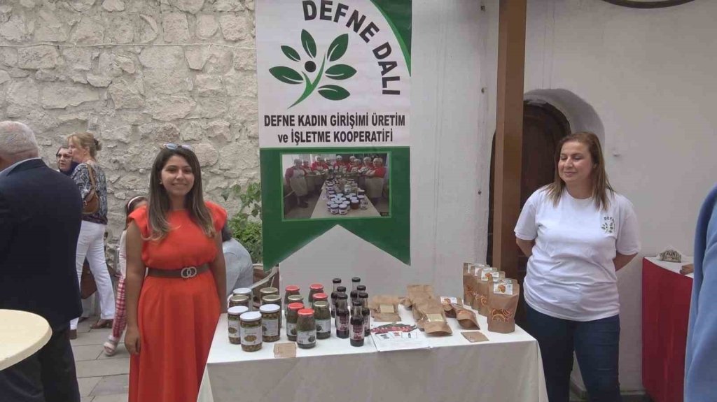 bilecik-haber_kutahya-ve-hatay-in-kadinlarindan-gastroseramik-projesi-9993.jpg