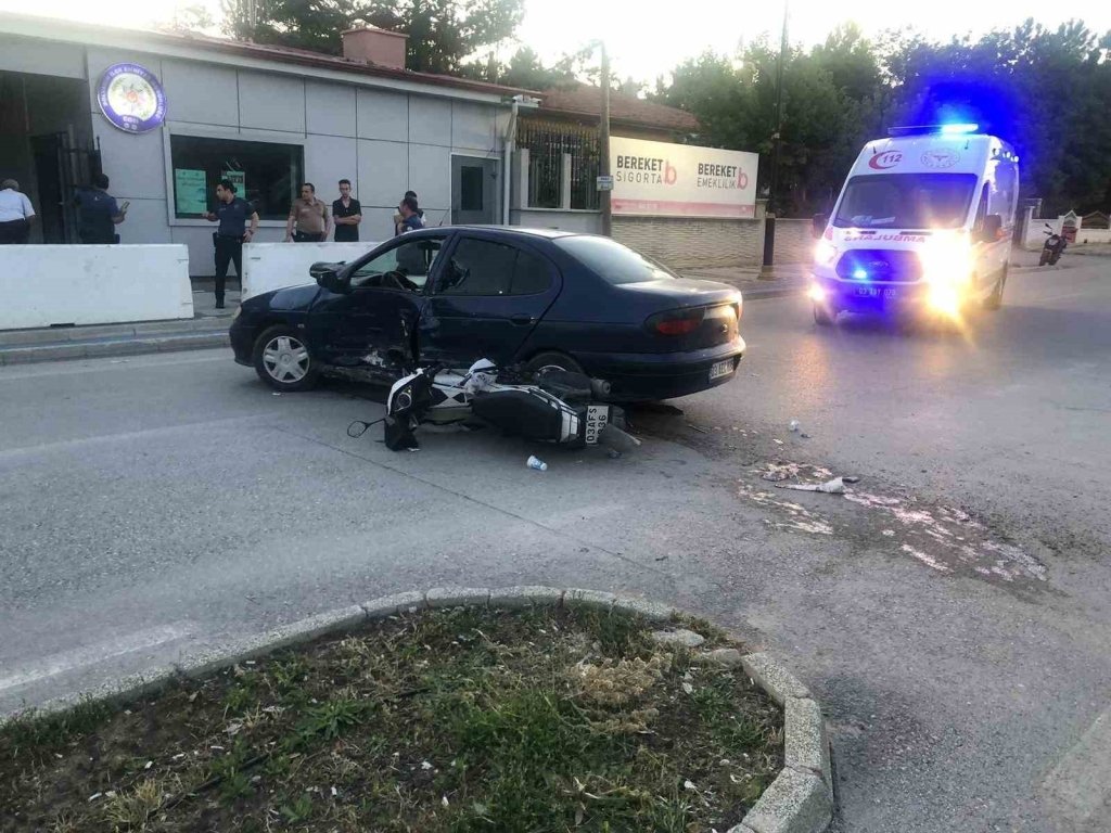bilecik-haber_motosikletin-15-yasindaki-surucusu-trafik-kazasinda-agir-yaralandi-10495.jpg