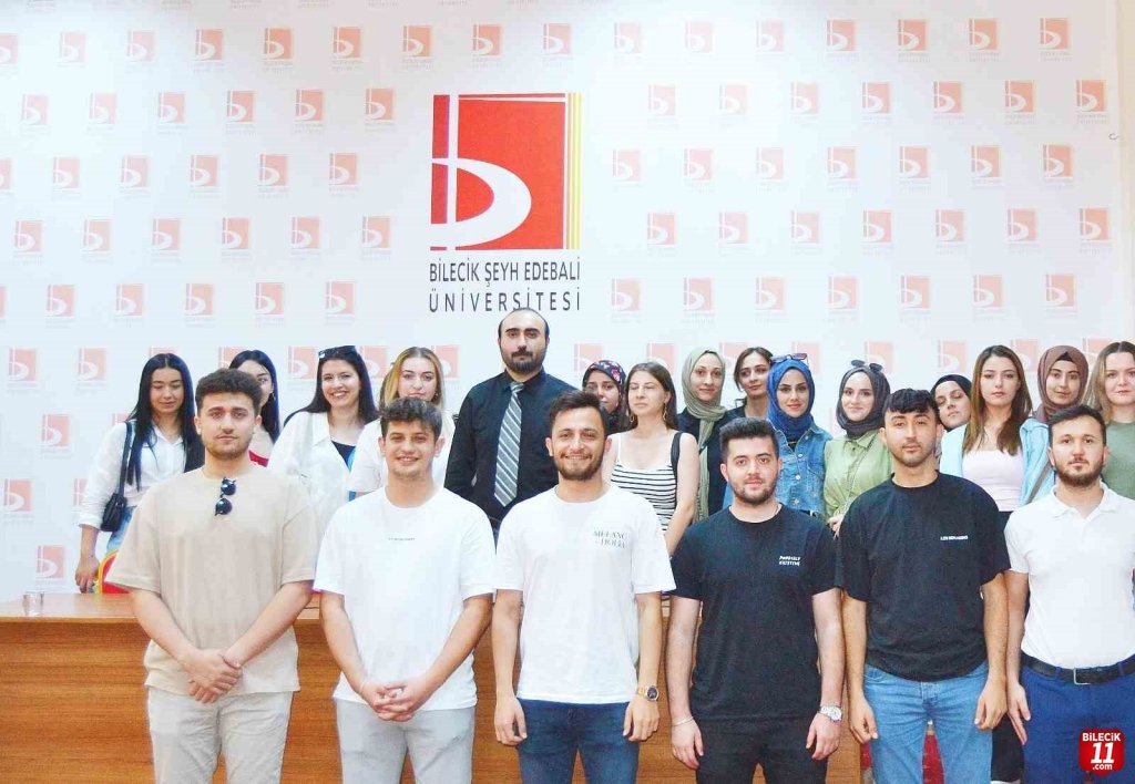 bilecik-haber_ogrencilerin-kariyerine-yon-verecek-seminerler-duzenleniyor-10208.jpg