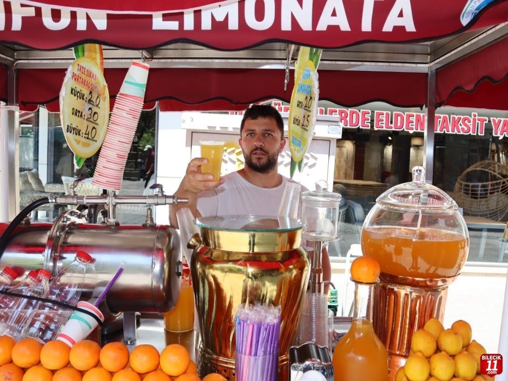 bilecik-haber_yerli-ve-yabanci-turistler-sifon-limonataya-ilgi-gosterdi-12695.jpg