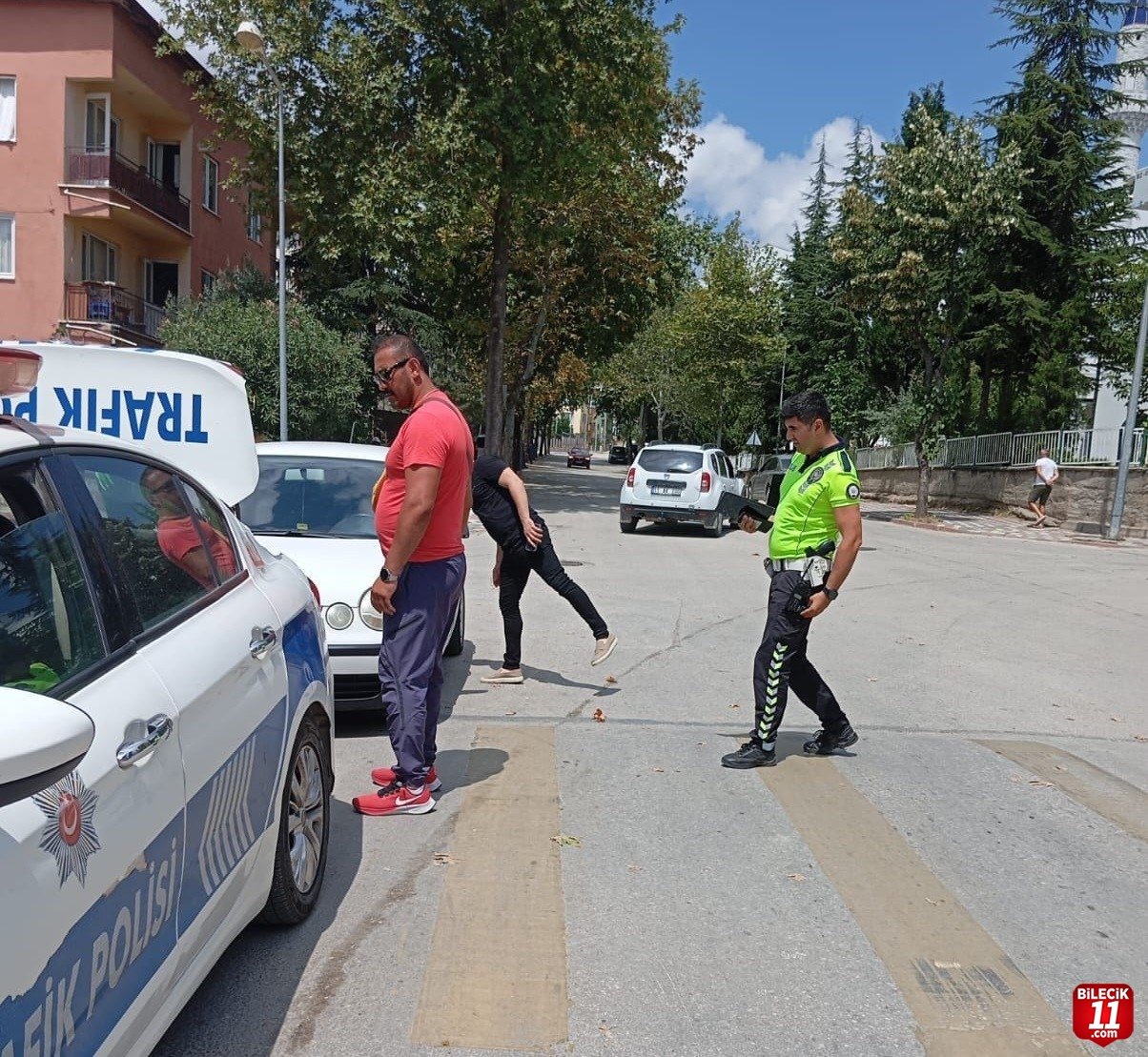 bilecik-haber_bilecik-te-meydana-gelen-trafik-kazasinda-1-kisi-yaralandi-19317.jpg