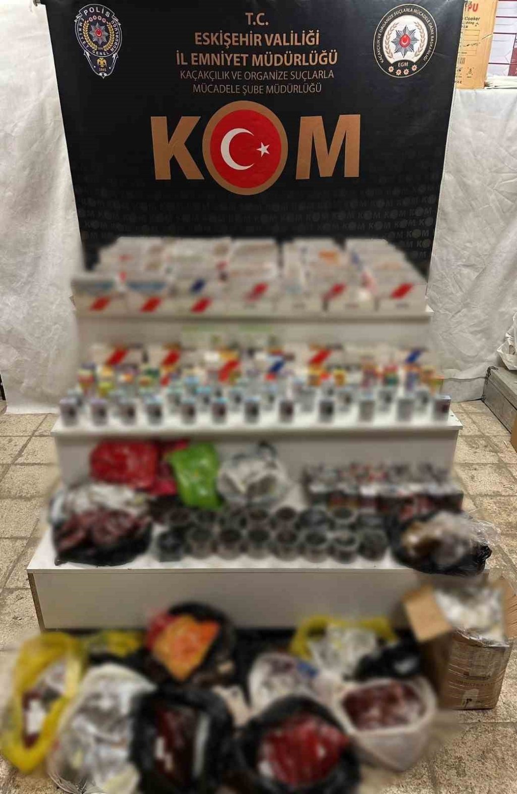 bilecik-haber_eskisehir-de-160-bin-tl-degerinde-kacak-tutun-ve-mamulleri-ele-gecirildi-19548.jpg