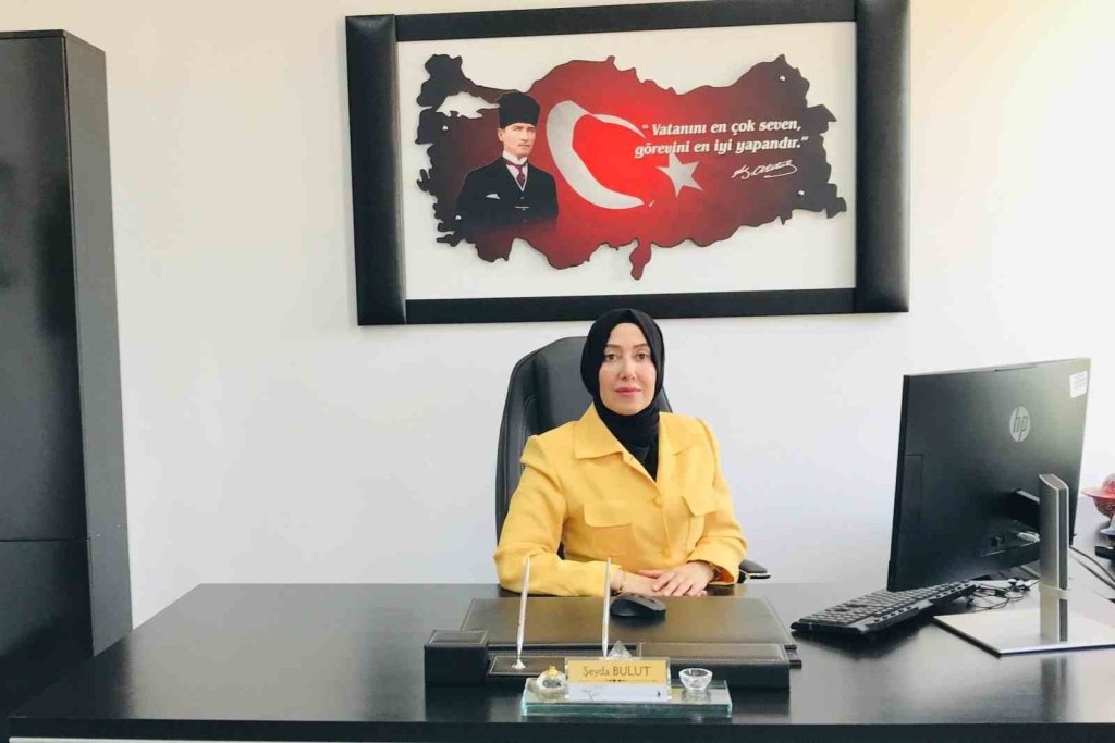 bilecik-haber_hisarcik-mem-in-ilk-kadin-sube-muduru-seyda-bulut-goreve-basladi-18469.jpg