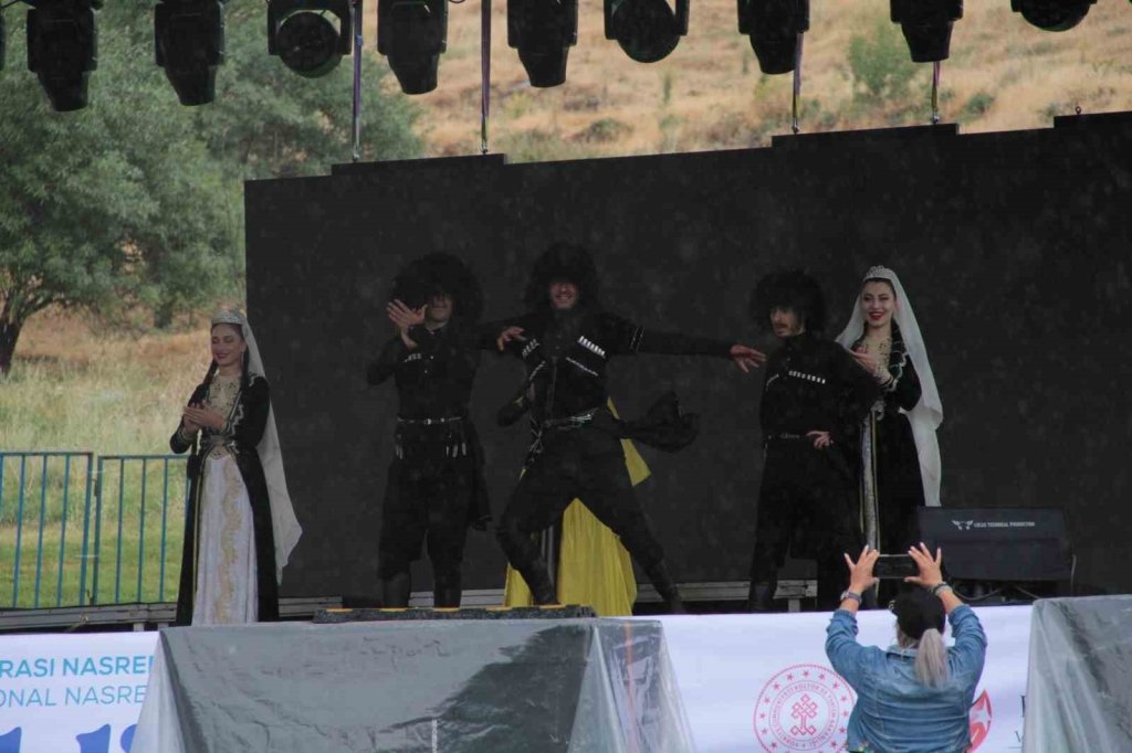 bilecik-haber_uluslararasi-nasreddin-hoca-festivali-buyuk-coskuyla-basladi-15070.jpg