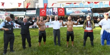 bilecik-haber_290-tarihi-cardak-yagli-pehlivan-guresleri-nde-baspehlivanligi-feyzullah-akturk-kazandi-25552.jpg