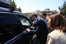 bilecik-haber_ak-parti-genel-baskan-yardimcisi-sirakaya-kapikule-de-gurbetcileri-ugurladi-23911.jpg
