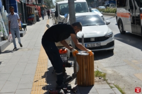 bilecik-haber_ana-cadde-uzerindeki-cop-kovalari-yenilendi-24580.jpg