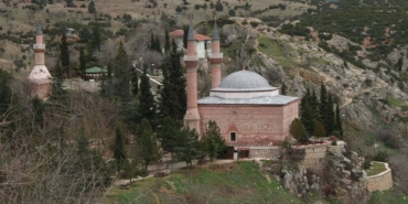 bilecik-haber_asil-minaresi-camiden-30-metre-uzakta-22056.jpg