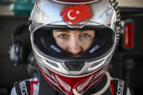 bilecik-haber_avrupa-sampiyonu-turk-kadin-yarisci-kadinlara-motor-sporlarinda-ilham-olmak-istiyor-22557.jpg