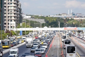 bilecik-haber_bahcelievler-ve-avcilar-da-d-100-kara-yolundaki-calismalar-trafigi-aksatti-21859.jpg
