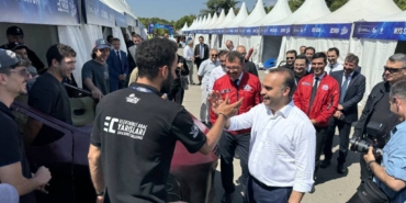 bilecik-haber_bakan-kacir-teknofest-elektrikli-arac-yarislari-nda-konustu-22617.jpg