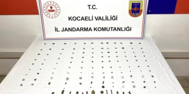 bilecik-haber_bir-aracta-tarihi-eser-niteliginde-24-obje-ve-88-sikke-bulundu-24848.jpg