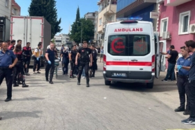 bilecik-haber_bursa-da-bicakli-kavgada-1-i-agir-3-kisi-yaralandi-22458.jpg