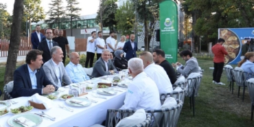 bilecik-haber_bursa-da-cografi-isaret-tescili-alan-inegol-buryani-tanitildi-21675.jpg