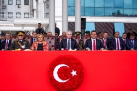 bilecik-haber_buyuk-zafer-in-102-yil-donumu-vatan-caddesi-nde-resmi-gecitle-kutlandi-26351.jpg
