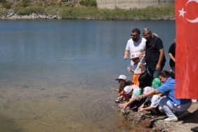 bilecik-haber_canakkale-deki-baraj-ve-goletlere-1-milyon-750-bin-sazan-yavrusu-birakildi-22803.jpg