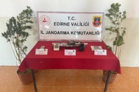 bilecik-haber_edirne-de-evinde-hint-keneviri-yetistiren-supheli-gozaltina-alindi-26050.jpg