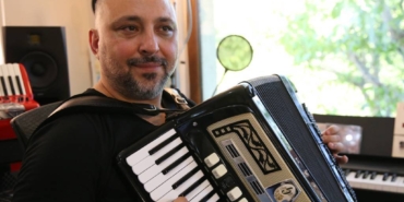 bilecik-haber_edirneli-muzisyen-evrim-kasikci-balkan-ve-rumeli-muzik-kulturunu-yasatiyor-21673.jpg