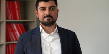 bilecik-haber_feto-firarisi-hakan-sukur-sosyal-medya-trollugu-yaparak-kazanc-saglamakla-suclaniyor-25267.jpg