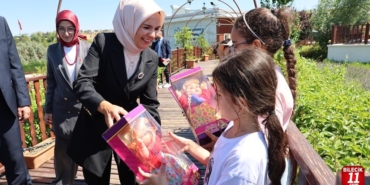 bilecik-haber_filistinli-cocuklarla-bir-araya-geldi-23744.jpg