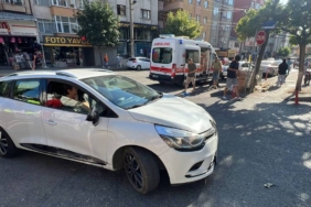 bilecik-haber_gebze-de-otomobille-motosikletin-carpistigi-kazada-2-kisi-yaralandi-21078.jpg